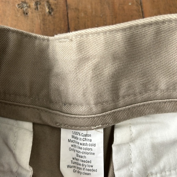 Vineyard vines flat front straight leg Khaki Pants - Picture 5 of 9